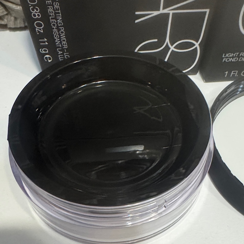 NARS Light Reflecting Foundation & Translucent Powder Duo - Light 3 Gobi - Picture 4 of 10